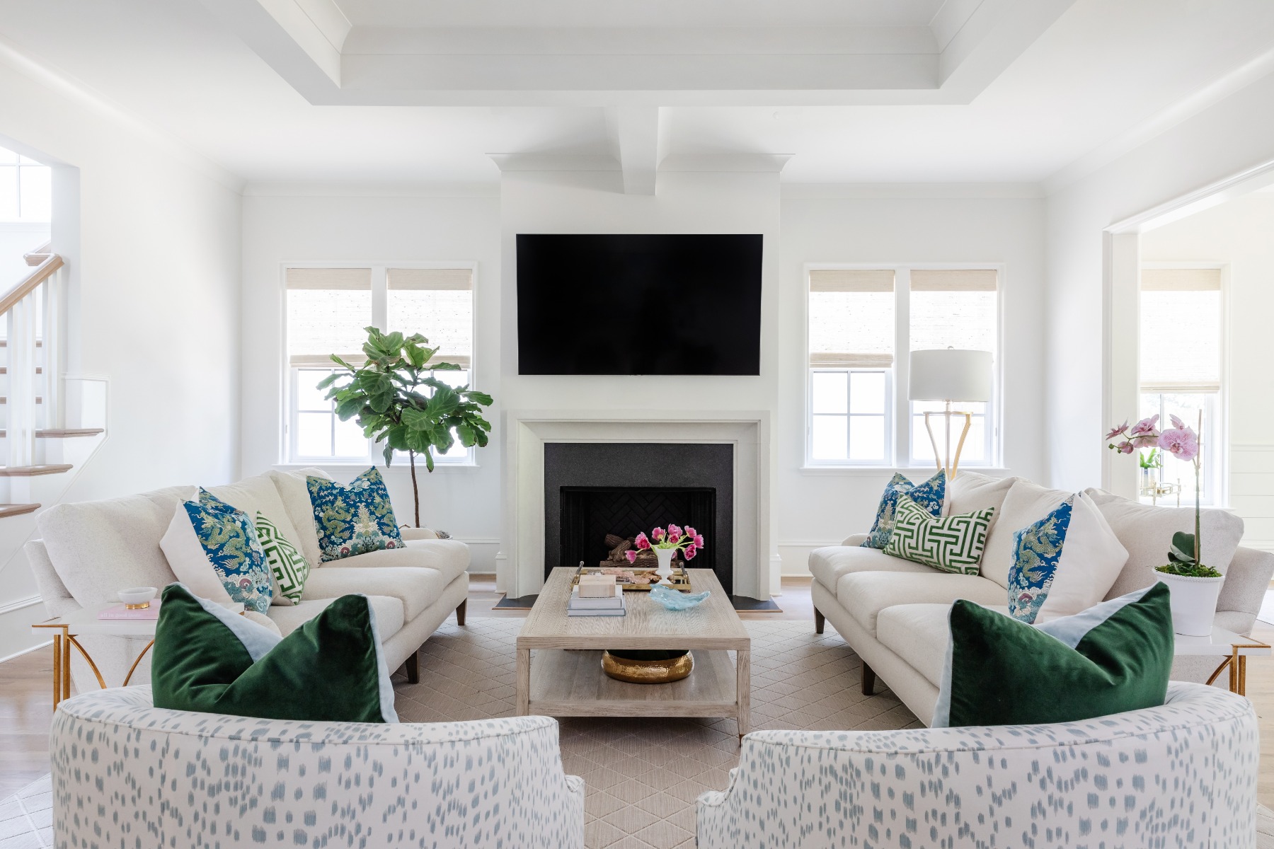 Venus Cocktail Table - full pic 