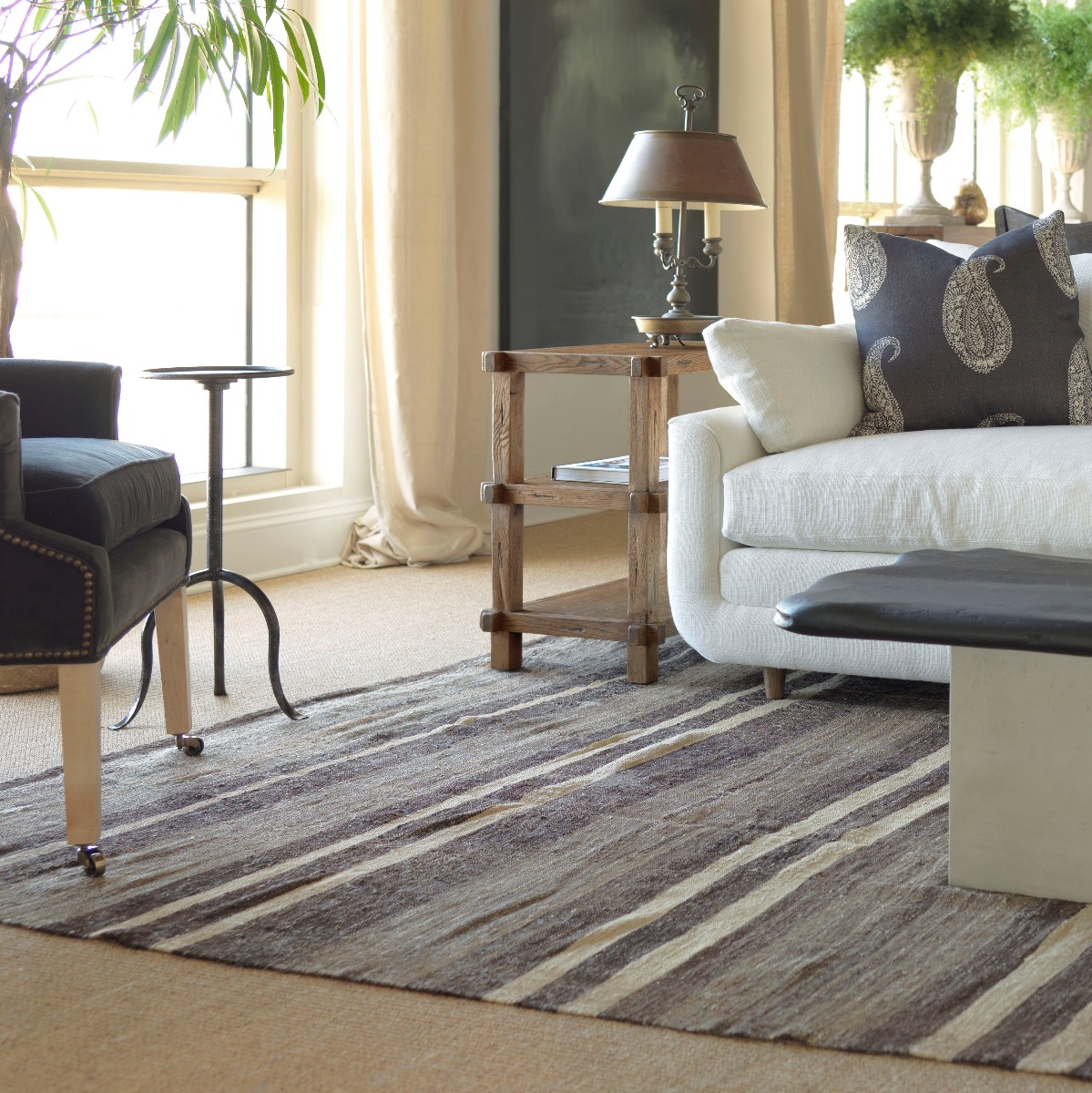 Drinkers Friend Table - full pic 